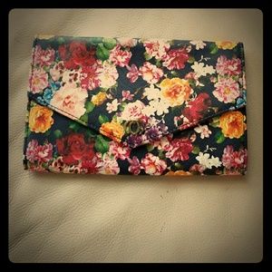 Floral clutch